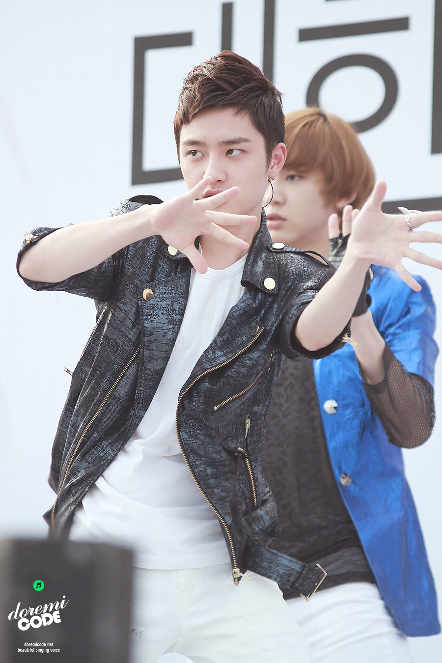 120707 D.O @ Yongsan Golden Bell 11192F454FFAE199316671