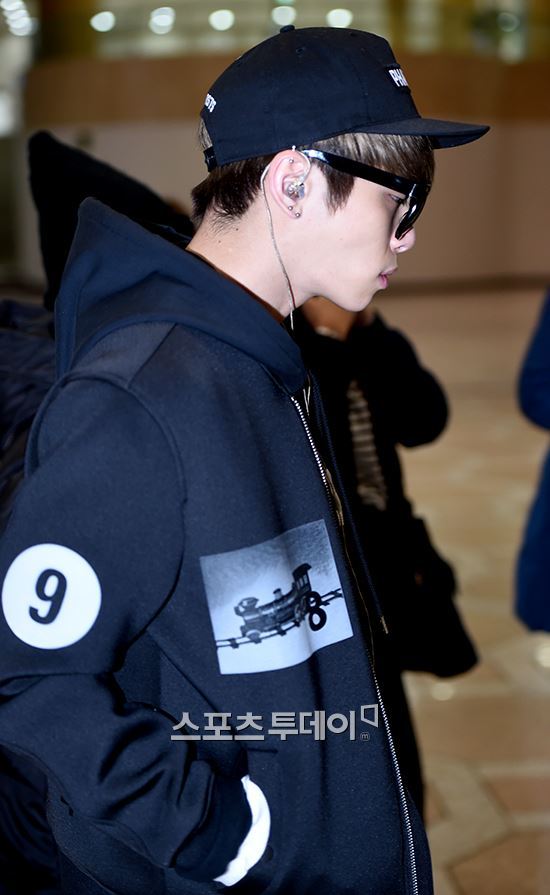 160110 Jonghyun @ Aeropuertos de Gimpo y Haneda {Rumbo a Japón} 21227B345691E8272AE57E