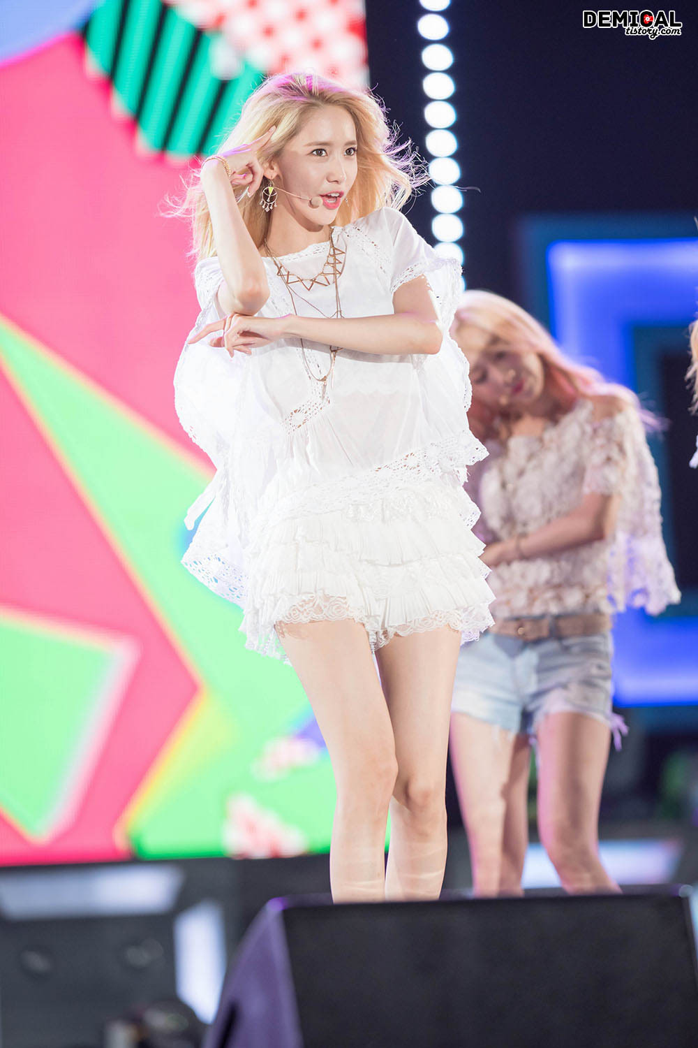 [PIC][27-07-2015]SNSD tham dự "MBC Music Core Summer Festival" tại Ulsan vào tối nay - Page 2 2379E23555BD0ADB17EA57