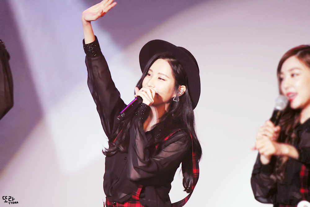[PIC][11-11-2014]TaeTiSeo biểu diễn tại "Passion Concert 2014" ở Seoul Jamsil Gymnasium vào tối nay - Page 5 24642B3D54673825214BD4