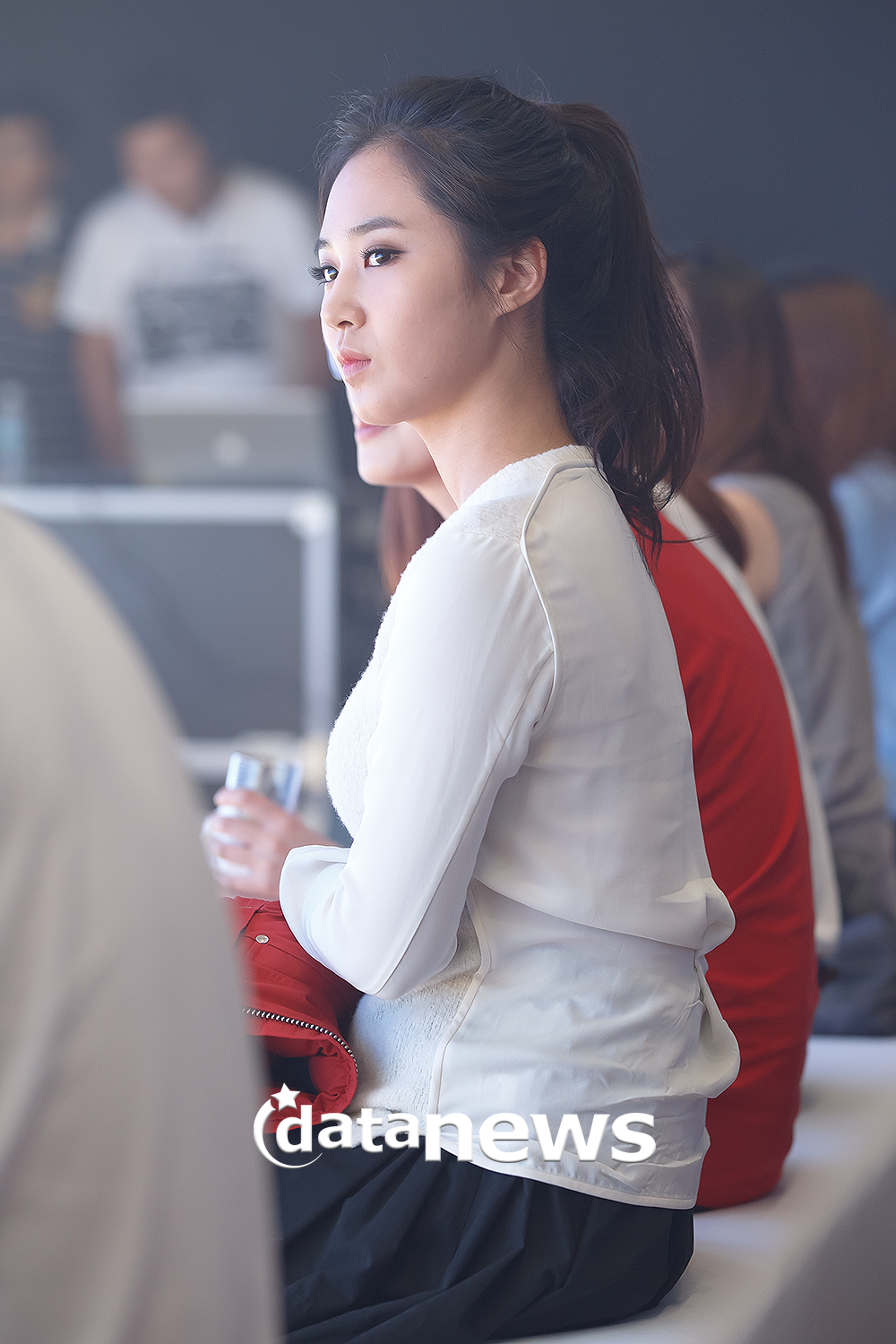 [PIC][30-08-2013]Yuri xuất hiện tại sự kiện khai trương cửa hàng "MOOSE KNUCKLES" vào chiều nay 2533855052213D90198A9C