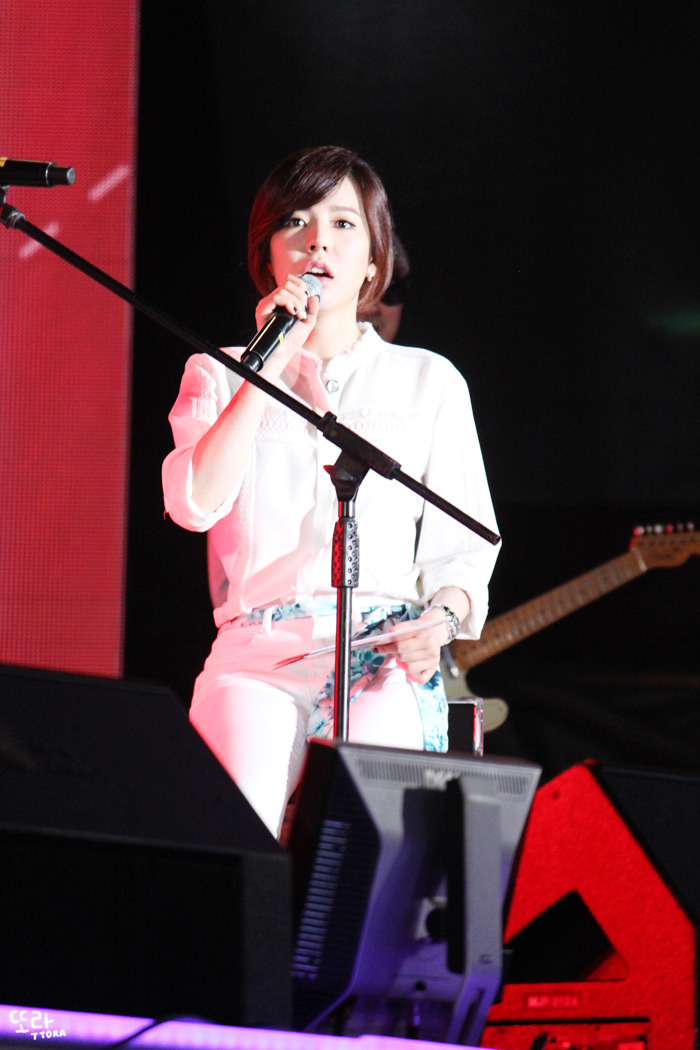 [PIC][04-09-2014]Sunny tham dự chương trình "Sangam MBC Radio" với tư cách là MC vào tối nay - Page 2 260A68495432645605722D