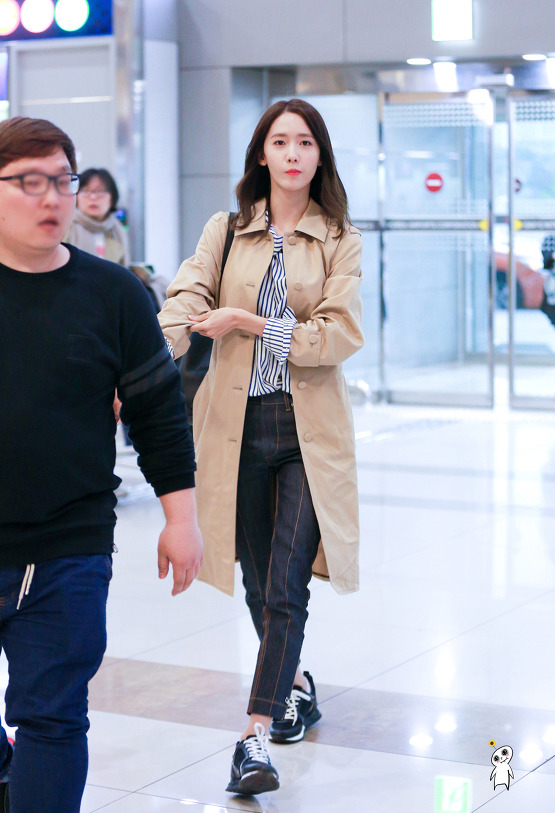 [PIC][20-04-2016]YoonA trở về Hàn Quốc + Đáp chuyến bay sang Nhật Bản dự sự kiện "Louis Vuitton Exhibition" vào chiều nay 26275F4957177A3F2D6647