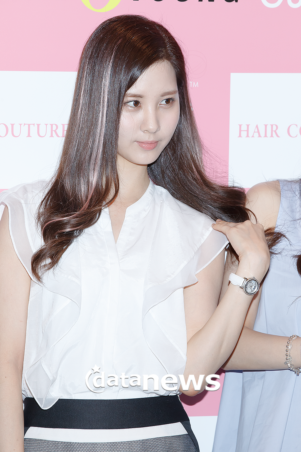 [PIC][26-07-2013]Tiffany - TaeYoen - SeoHyun và HyoYeon xuất hiện tại buổi fansign cho "Hair Couture" vào chiều nay 2674ED3D51F6703C2ED062