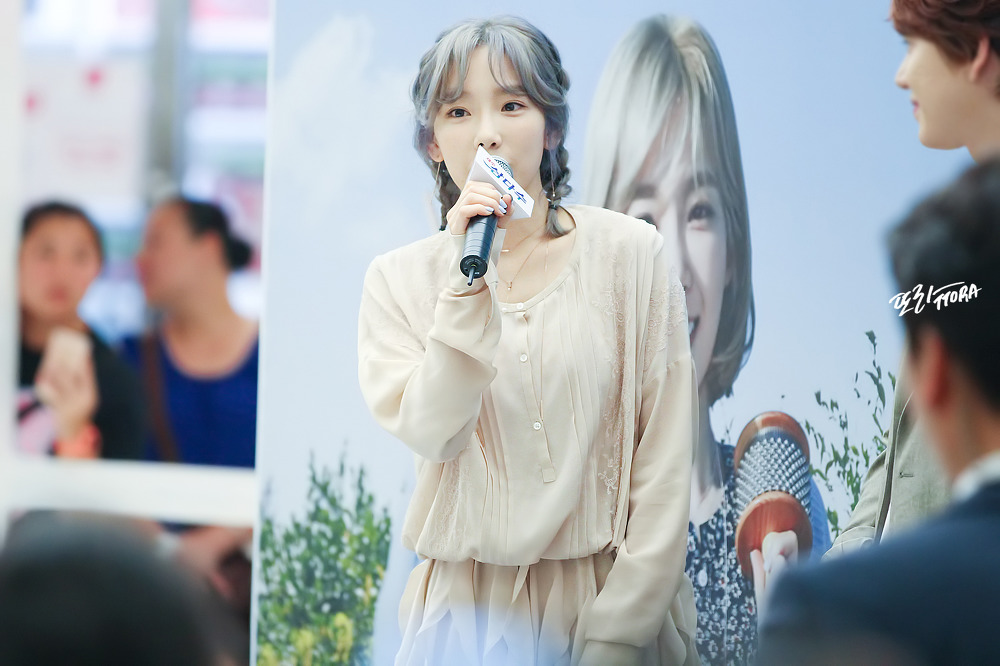 [PIC][23-09-2016]TaeYeon tham dự buổi Fansign cho thương hiệu nước uống "SAMDASOO" tại COEX Live Plaza vào tối nay - Page 11 2720C54358E25DAB2316E7