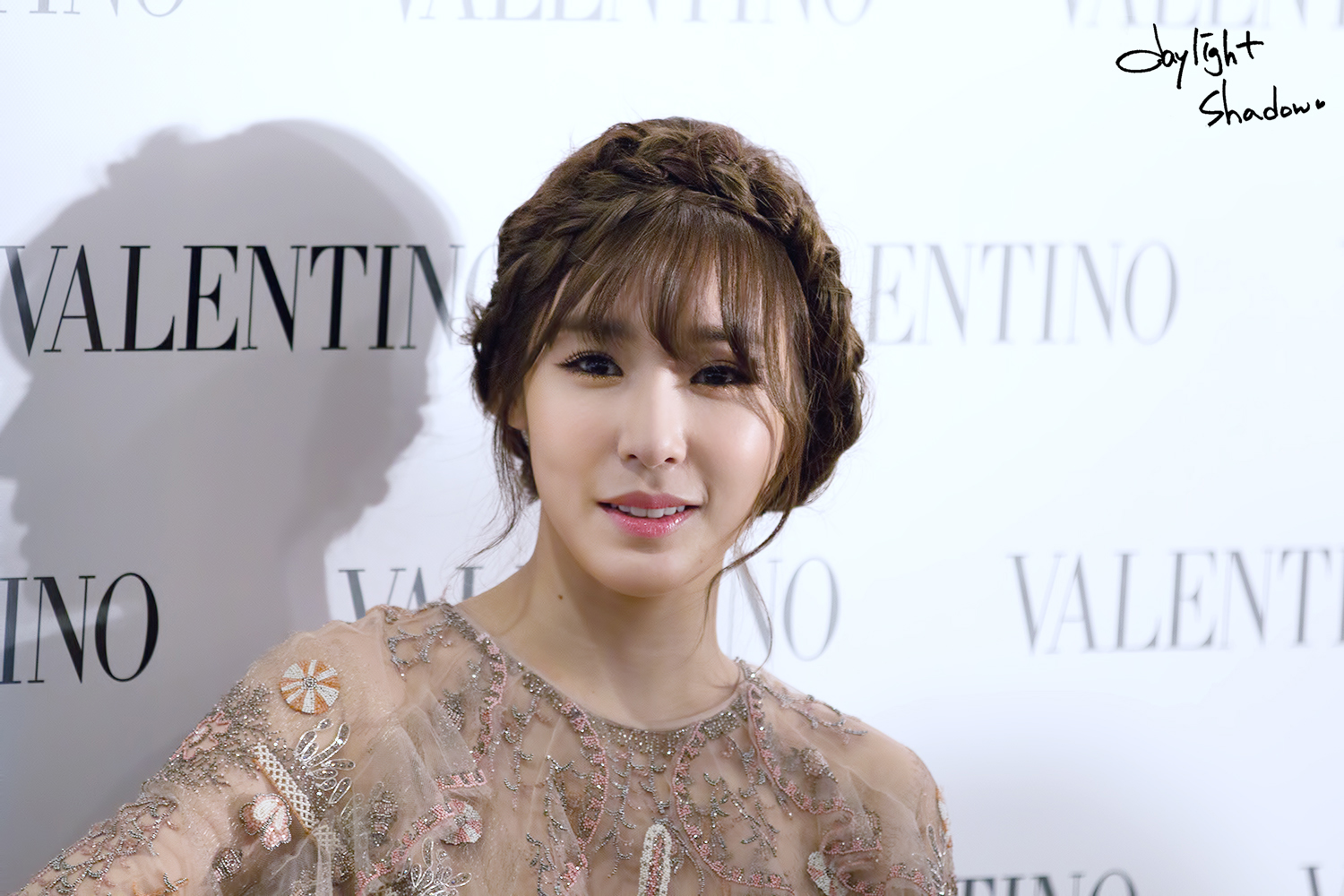 [PIC][04-02-2015]Tiffany khởi hành đi Hồng Kông để tham dự sự kện "Valentino Flagship Grand Opening" vào trưa nay - Page 6 25193948551FC90E368BC0