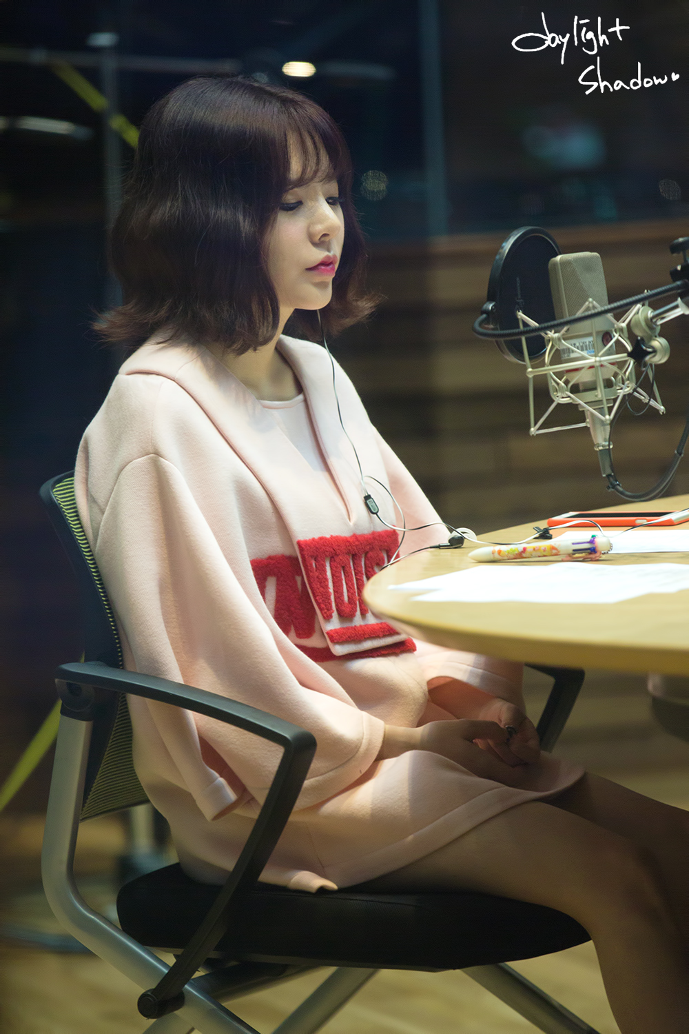[OTHER][06-02-2015]Hình ảnh mới nhất từ DJ Sunny tại Radio MBC FM4U - "FM Date" - Page 31 2555A24A566DD0C62C687A