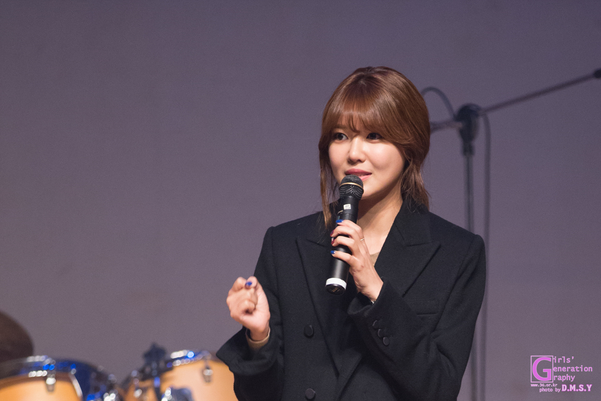 [PIC][20-12-014]SooYoung xuất hiện tại sự kiện "Korean Retinitis Pigmentosa Charity" vào chiều nay 257FDC4E5495C26F118746