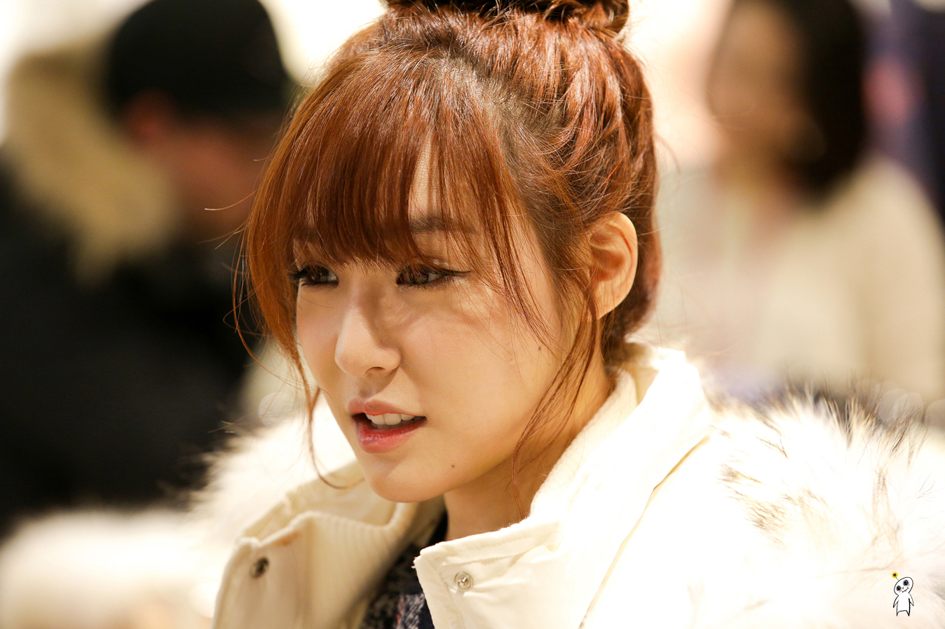 [PIC][28-11-2013]Tiffany ghé thăm cửa hàng "QUA" ở Hyundai Department Store vào trưa nay - Page 2 2616684252980C8B11E815