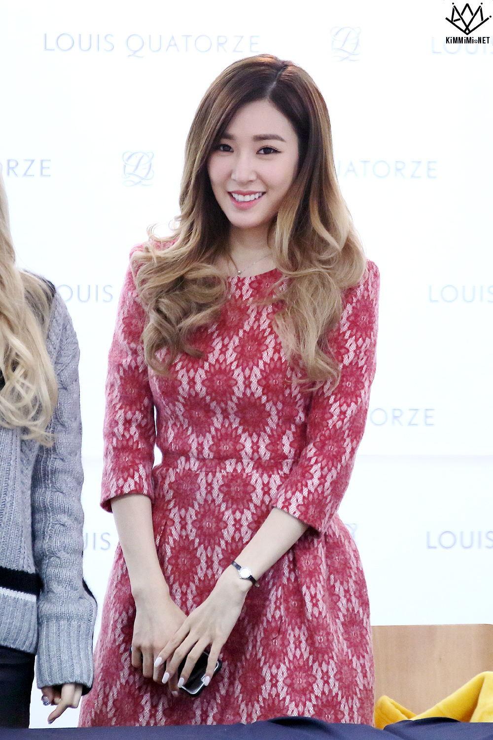 [PIC][27-11-2015]TaeTiSeo tham dự buổi Fansign cho thương hiệu "Louis Quartoze" tại Lotte Department Store Busan vào chiều nay - Page 6 263CB53B56A75BCE13F322